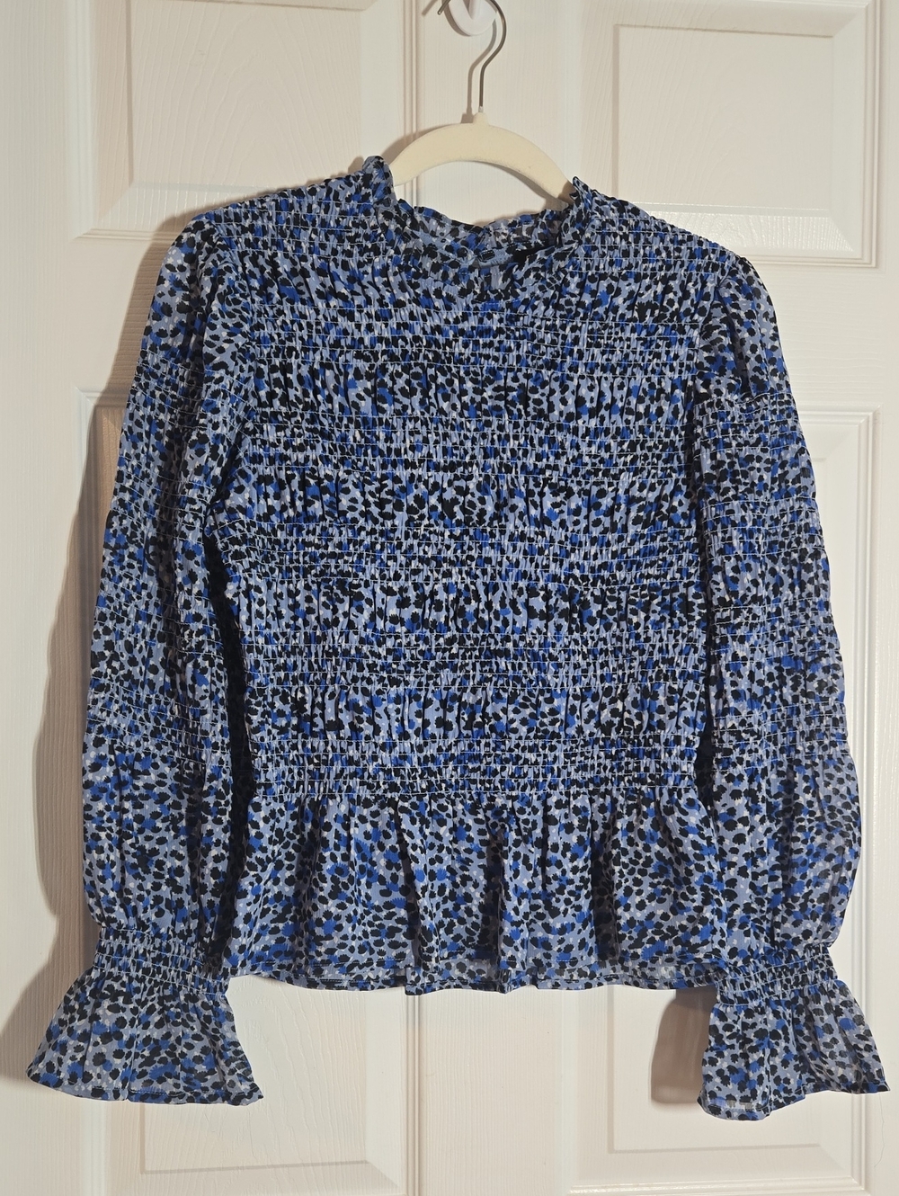 Express Blue and Black Smocked Long-Sleeve Blouse Size Small